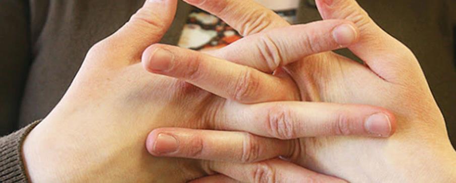 frequent-licking-of-fingers-can-cause-problems