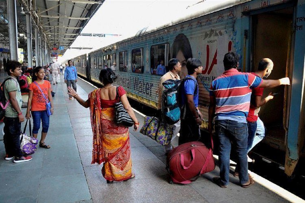 indian railways train pti-compressed