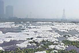 toxic-foam-againg-appear-in-yamuna-river